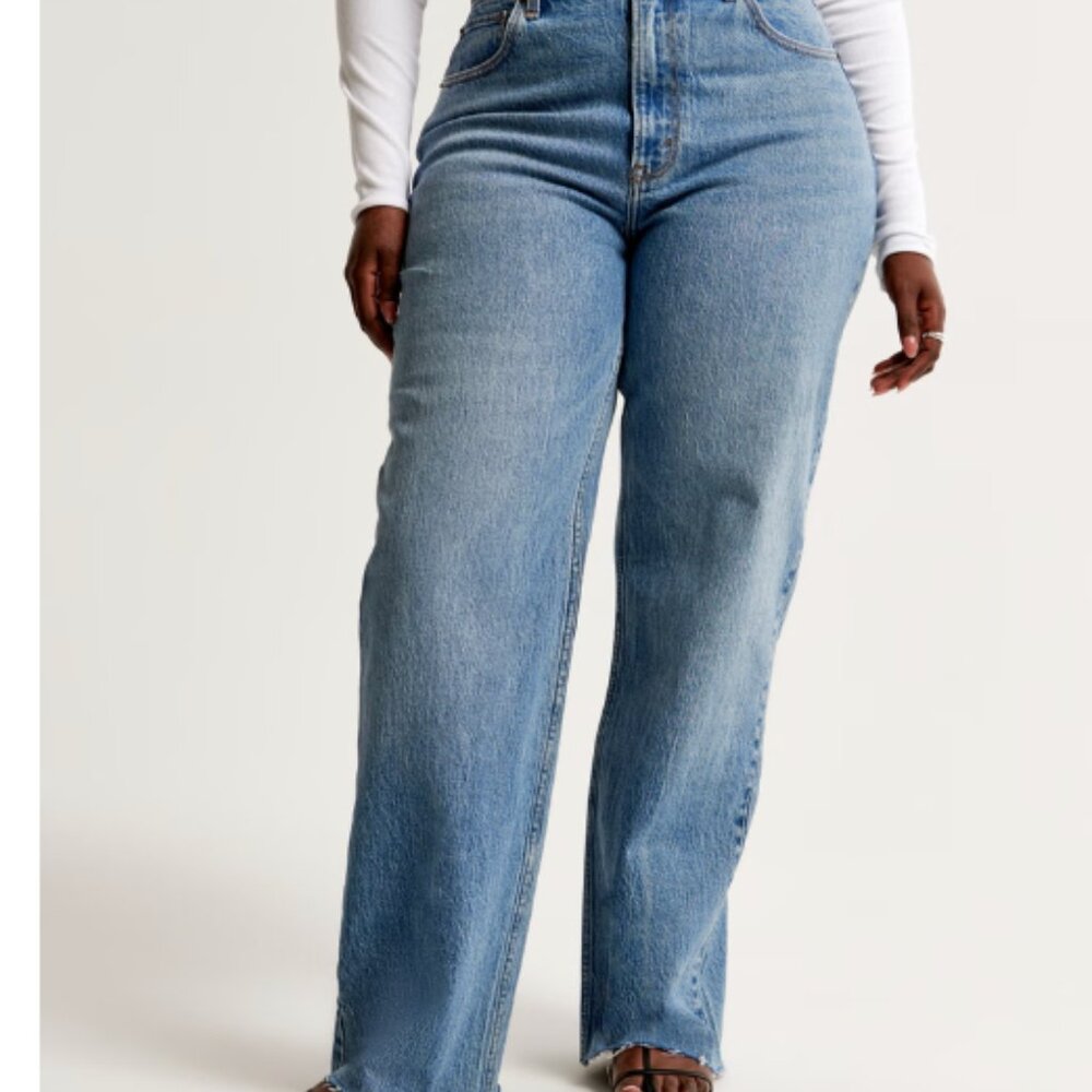 Abercrombie Women's Curve Love High Rise 90s Relaxed Jean